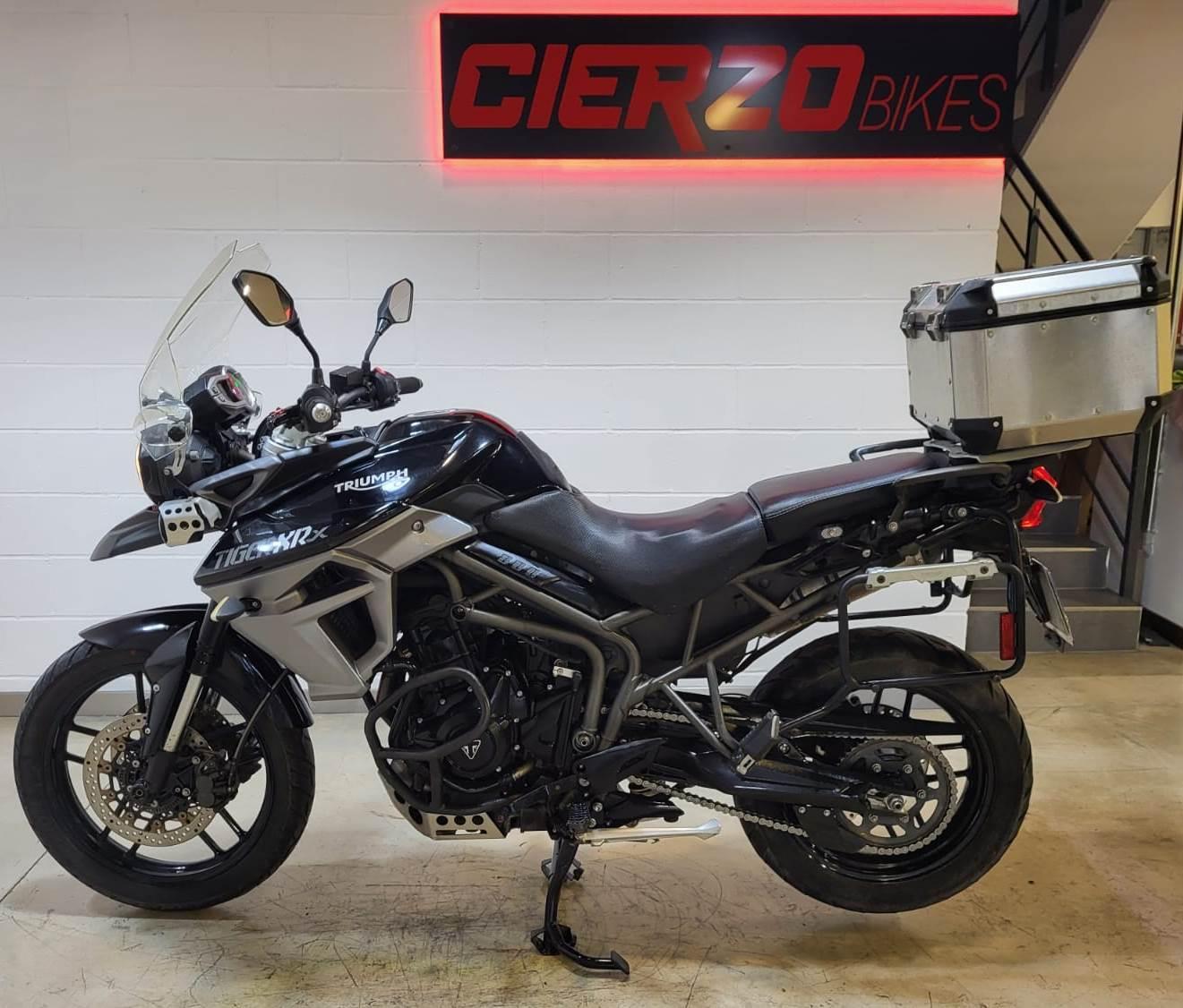 TRIUMPH TIGER 800 XRX